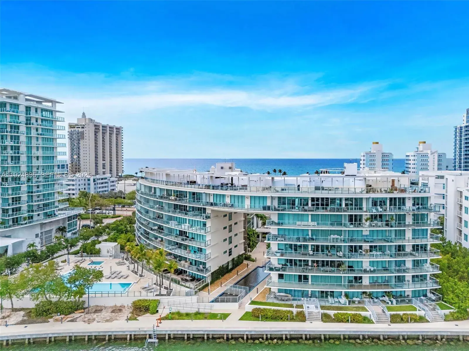 2 bedroom 2 bath Residential for sale at 6620 Indian Creek Dr # 605, Miami Beach FL 33141