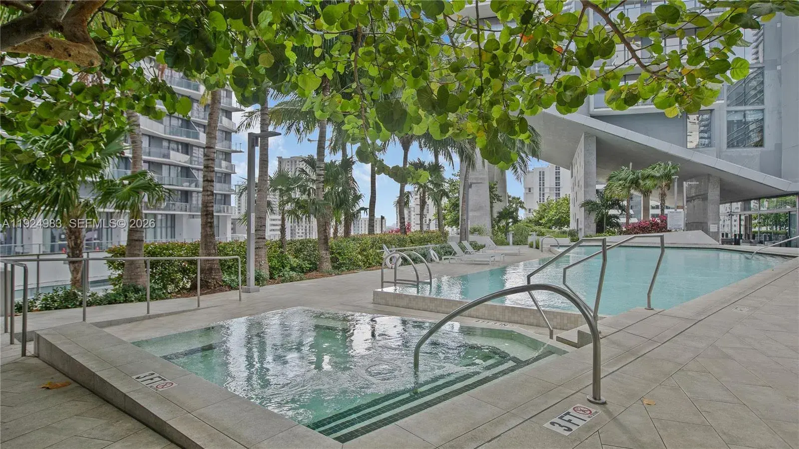 88 SW 7th St # 2008, Miami FL 33130