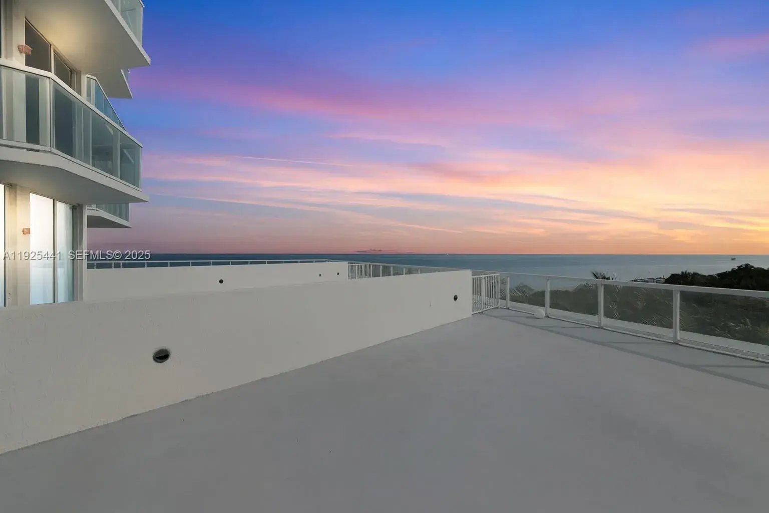1 bedroom 1 bath Residential for sale at 6515 Collins Ave # 605, Miami Beach FL 33141