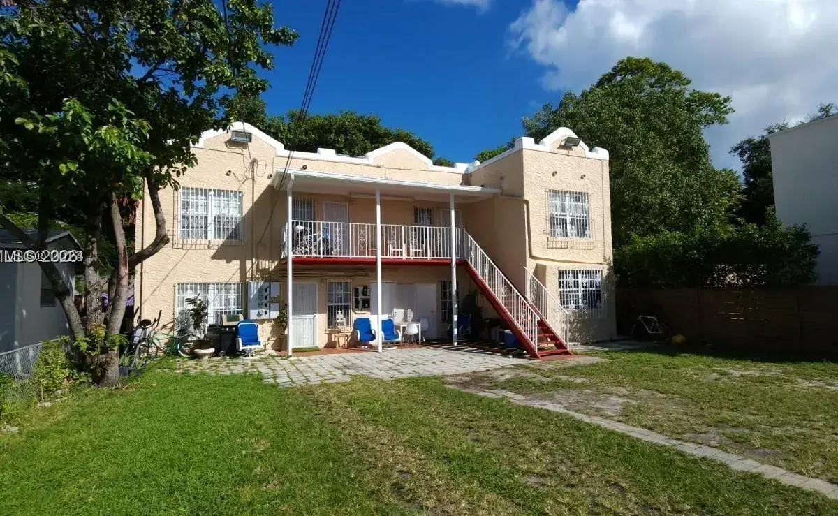 251 NW 34th Ter, Miami FL 33127