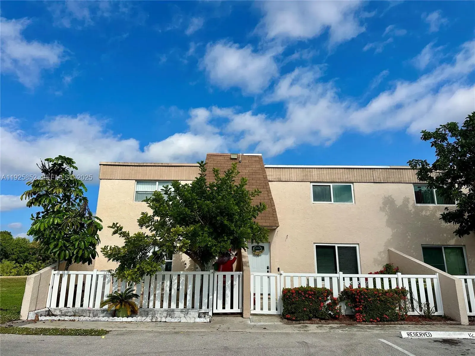 4 bedroom 2 bath Residential for sale at 8091 NW 12th St # A, Margate FL 33063