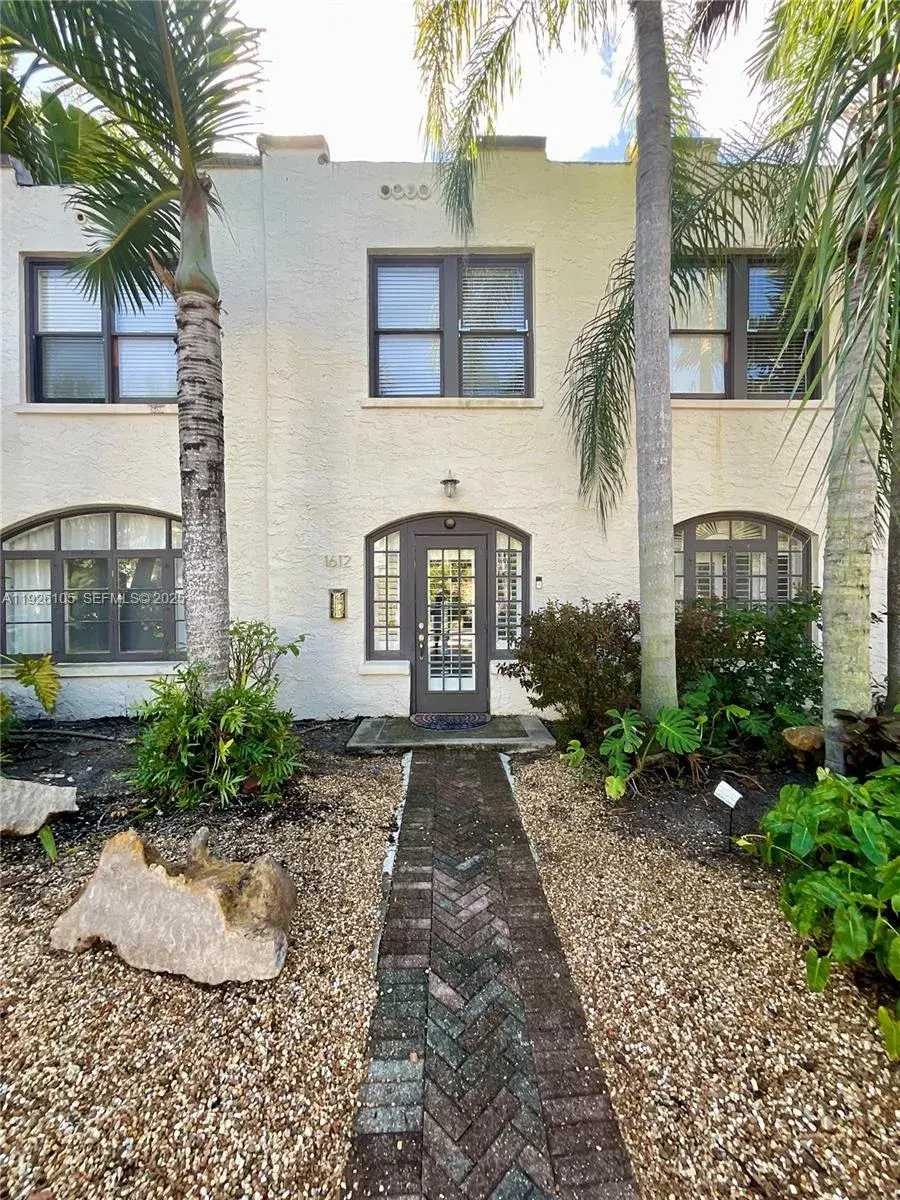 3 bedroom 1 bath Residential Lease for rent at 1612 NE 2nd Ct # 1612, Fort Lauderdale FL 33301
