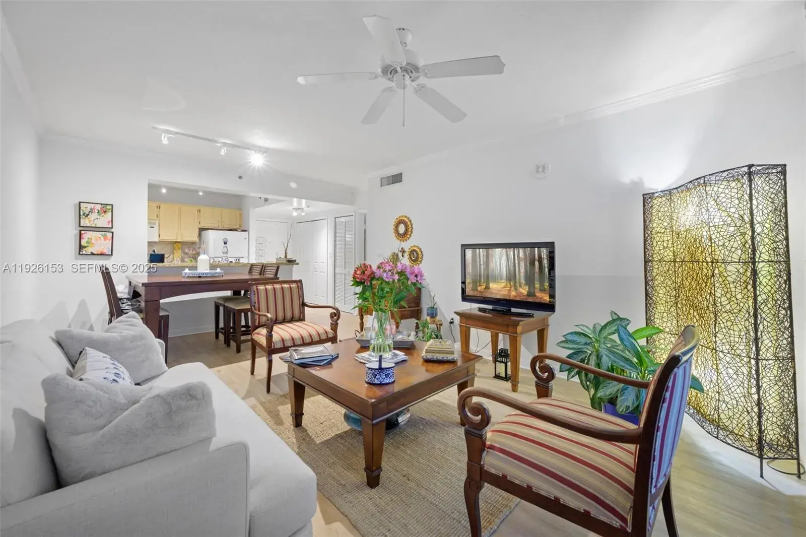 1 bedroom 1 bath Residential for sale at 2665 SW 37th Ave # 202, Miami FL 33133
