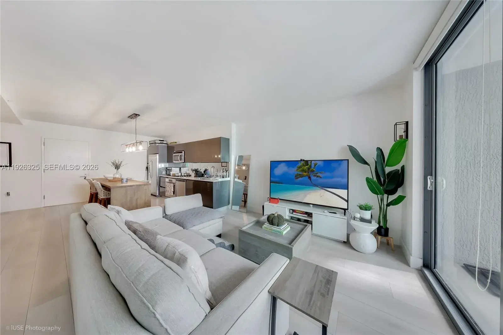 1 bedroom 1 bath Residential for sale at 31 SE 6th St # 2506, Miami FL 33131
