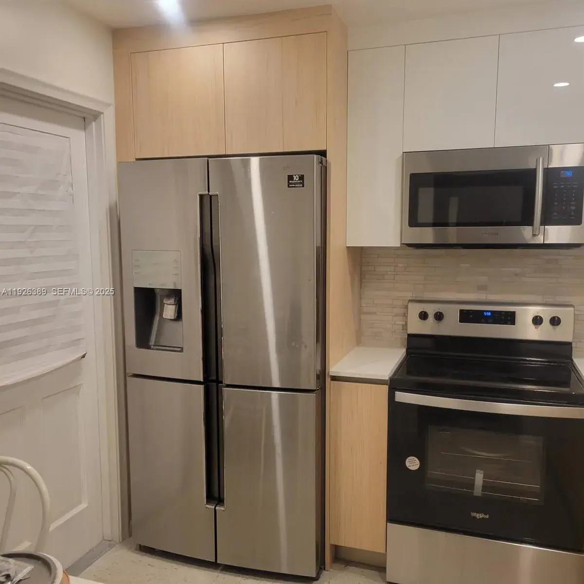 1 bedroom 1 bath Residential for sale at 610 NE 12th Ave # 304, Hallandale Beach FL 33009