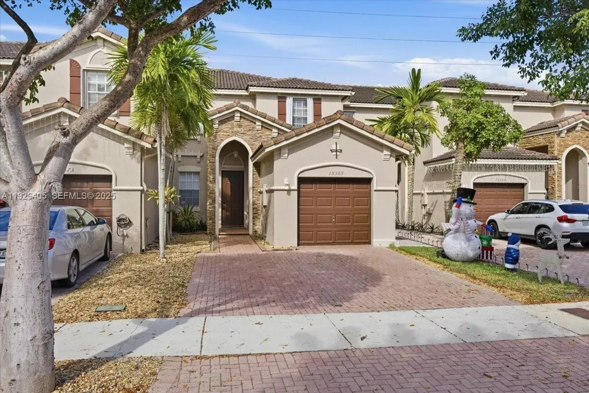3 bedroom 2 bath Residential for sale at 15369 SW 8th Ln, Miami FL 33194