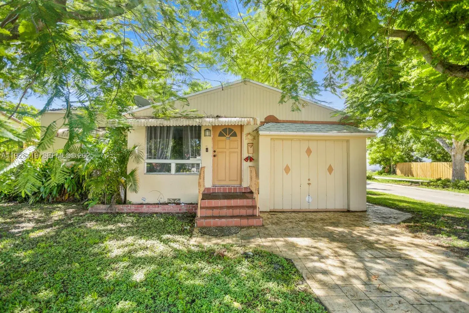 2 bedroom 1 bath Residential for sale at 1644 Arthur St, Hollywood FL 33020