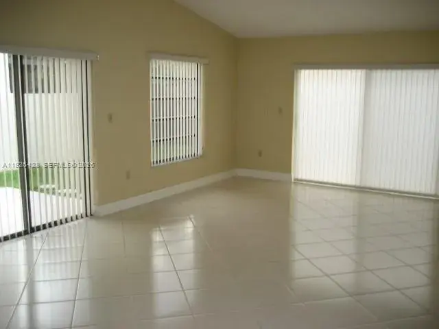 9044 SW 112 CT, Miami FL 33176