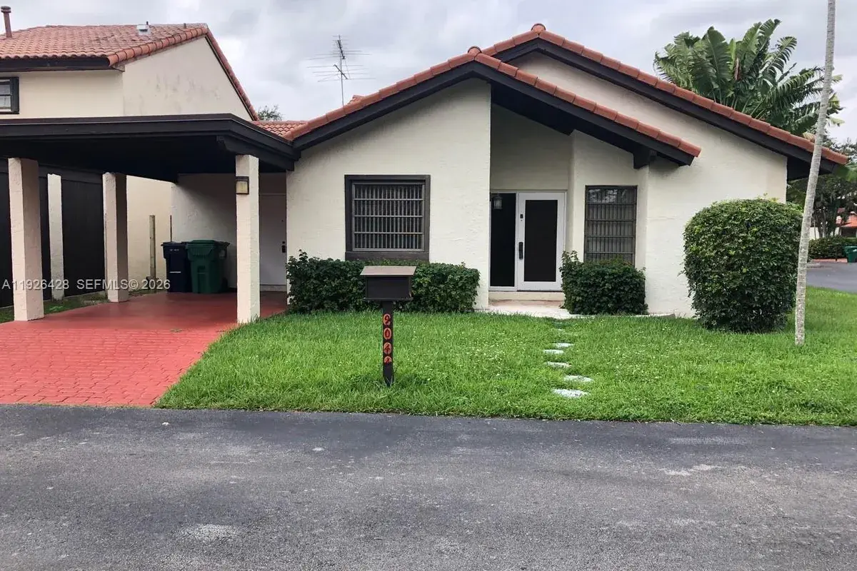 9044 SW 112 CT, Miami FL 33176