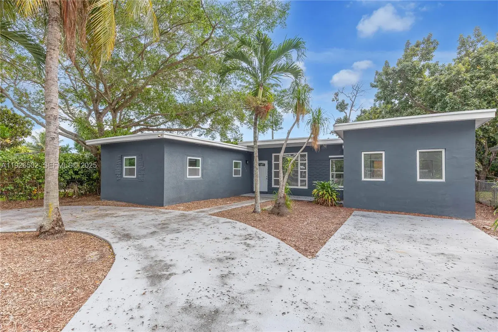 434 NW 110th St, Miami FL 33168