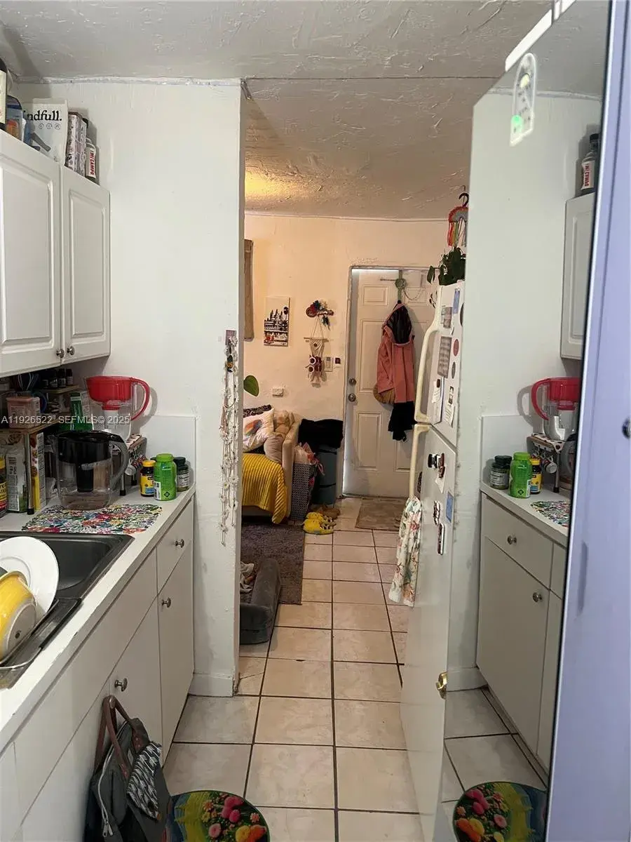 106 NW 3rd St # 106, Hallandale Beach FL 33009