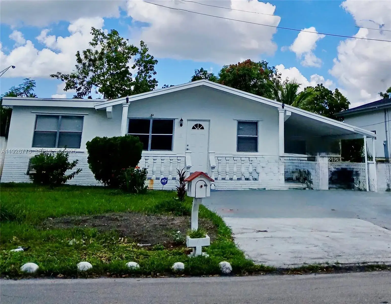 4 bedroom 2 bath Residential for sale at 6505 Pines Pkwy, Hollywood FL 33023