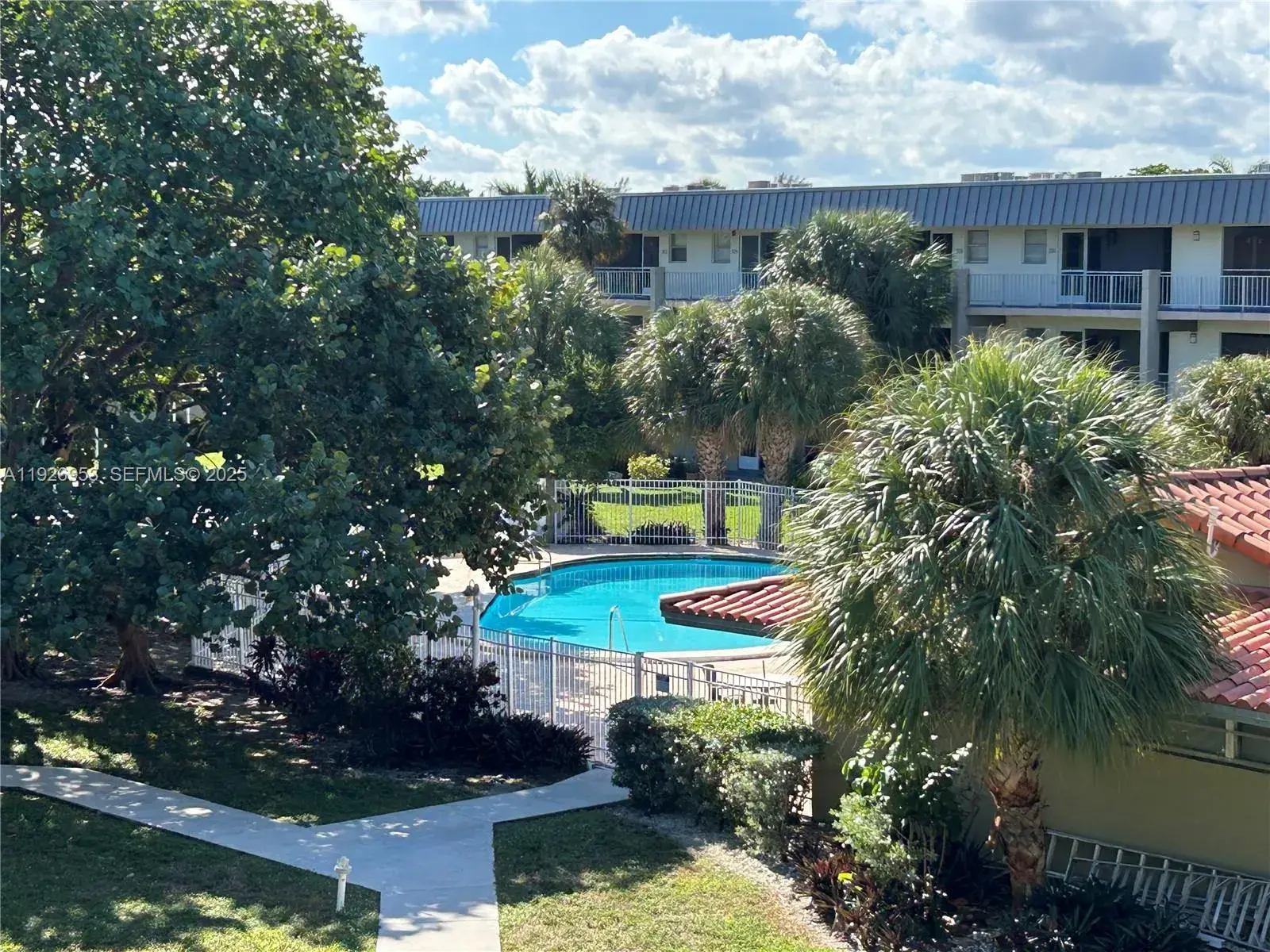 250 Layne Blvd # 312, Hallandale Beach FL 33009