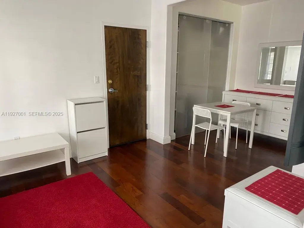 526 15 ST # 2, Miami Beach FL 33139