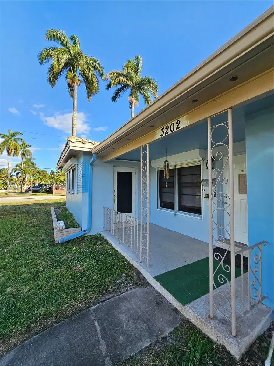 3202 Pierce St # 3202, Hollywood FL 33021