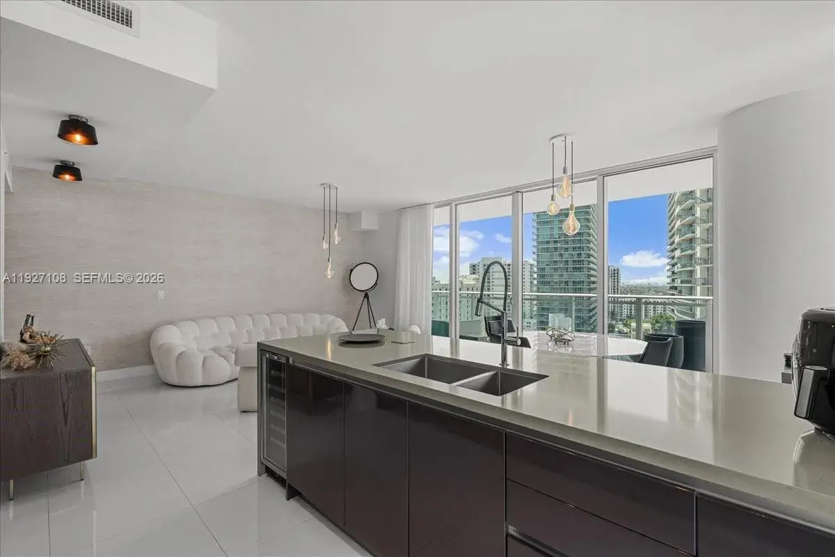1080 Brickell Ave # 1509, Miami FL 33131