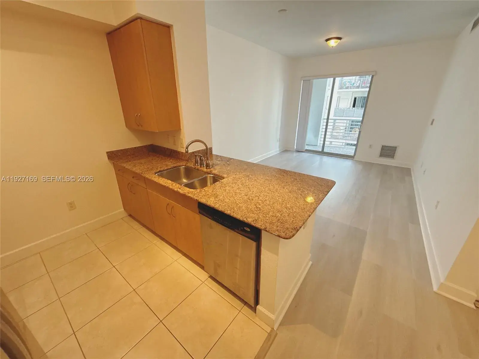 1830 Radius Dr # 1121, Hollywood FL 33020