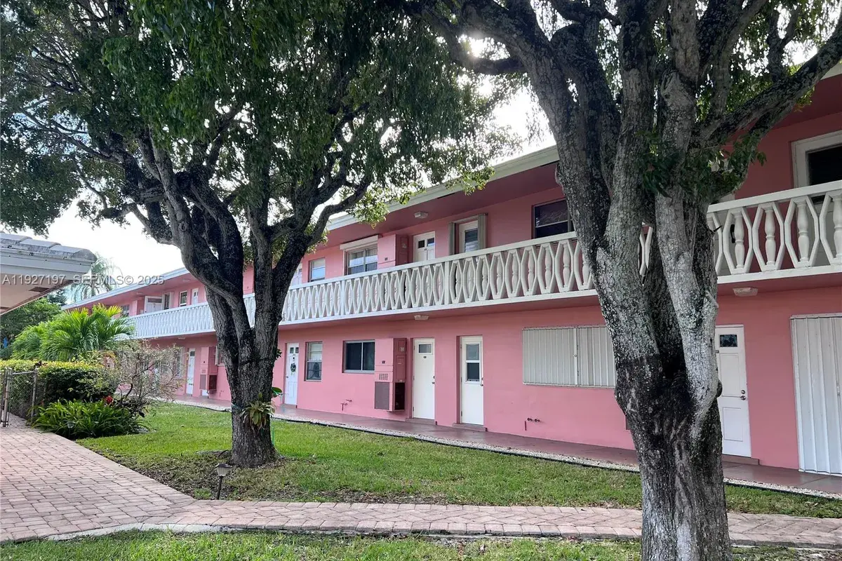300 NE 20th St # 406, Boca Raton FL 33431