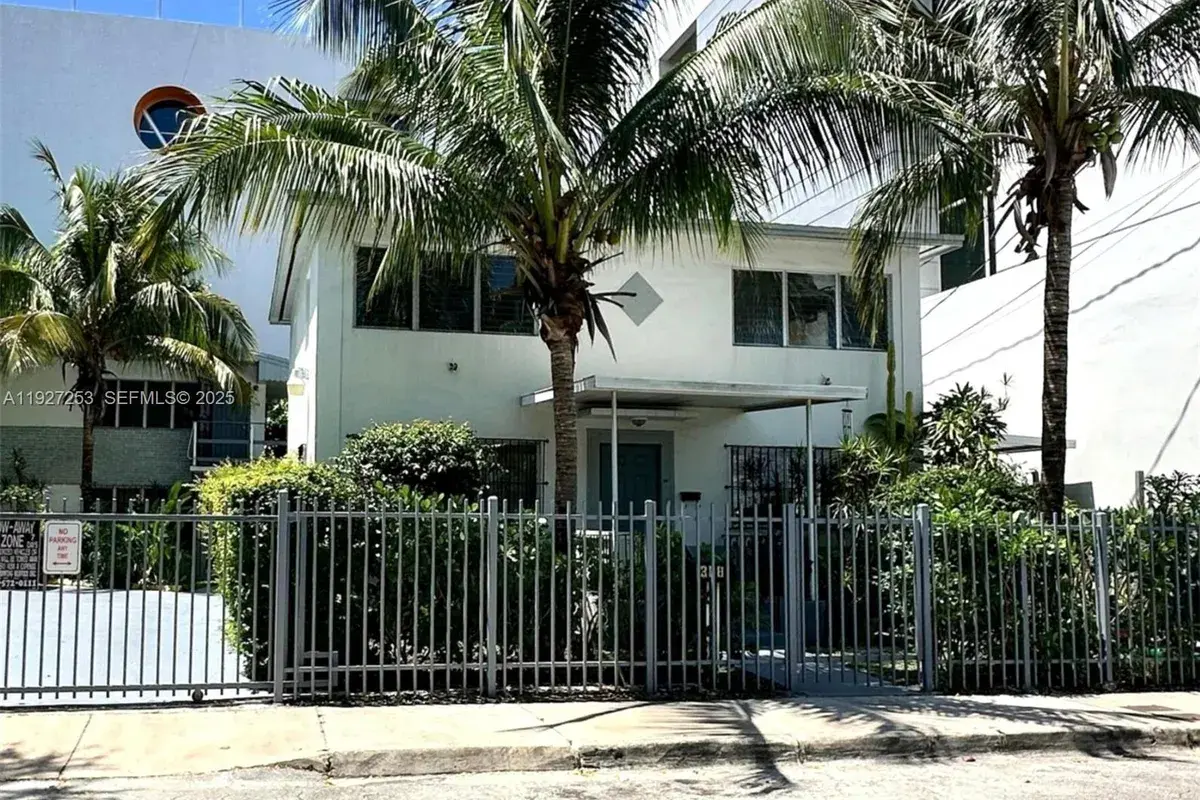 364 SW 11th St, Miami FL 33130