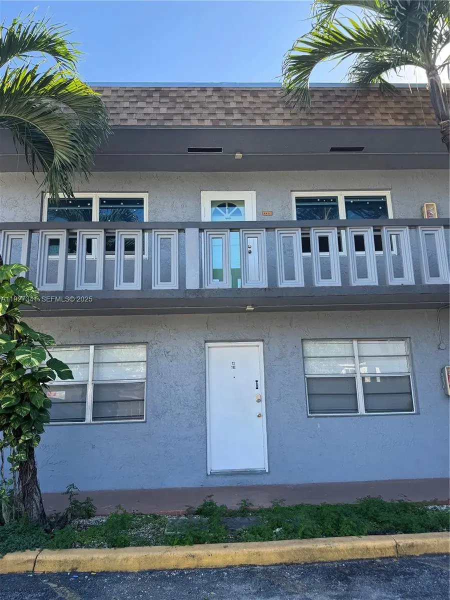 2 bedroom 1 bath Residential for sale at 4717 SW 33rd Ave # 202, Dania Beach FL 33312