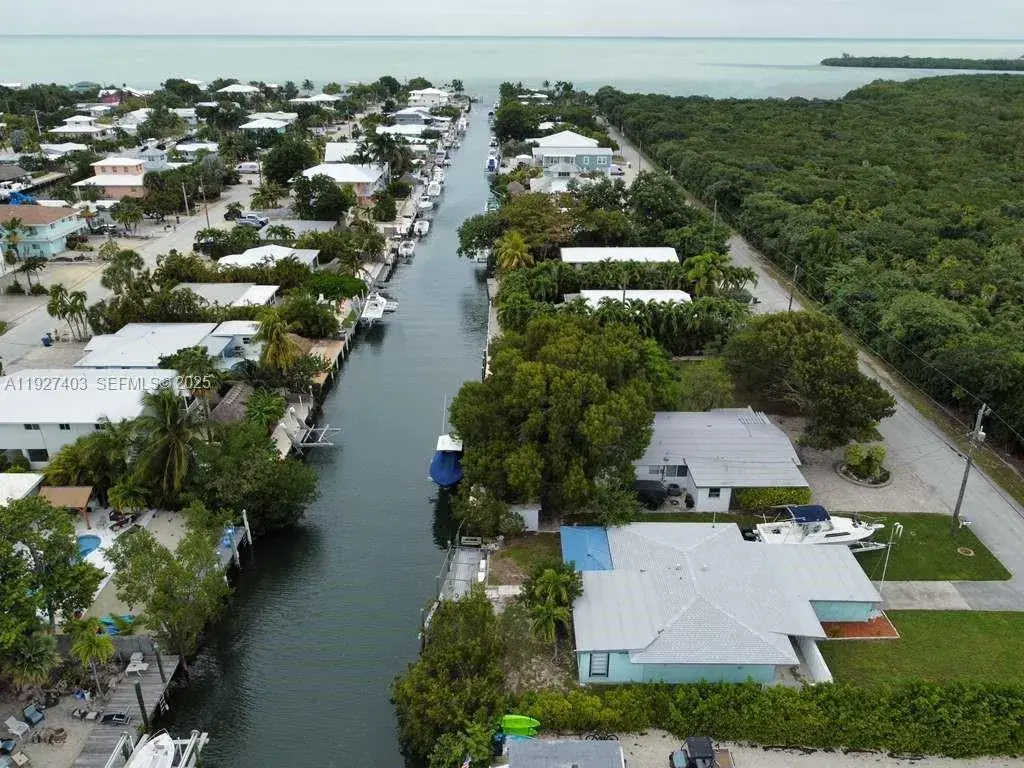 3 bedroom 1 bath Residential for sale at 1403 Grouper Dr, Marathon FL 33050