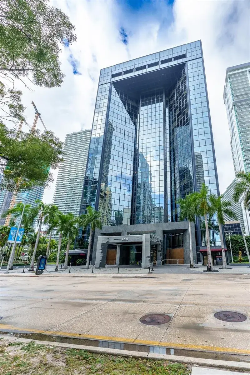 1200 Brickell Ave # 850, Miami FL 33131