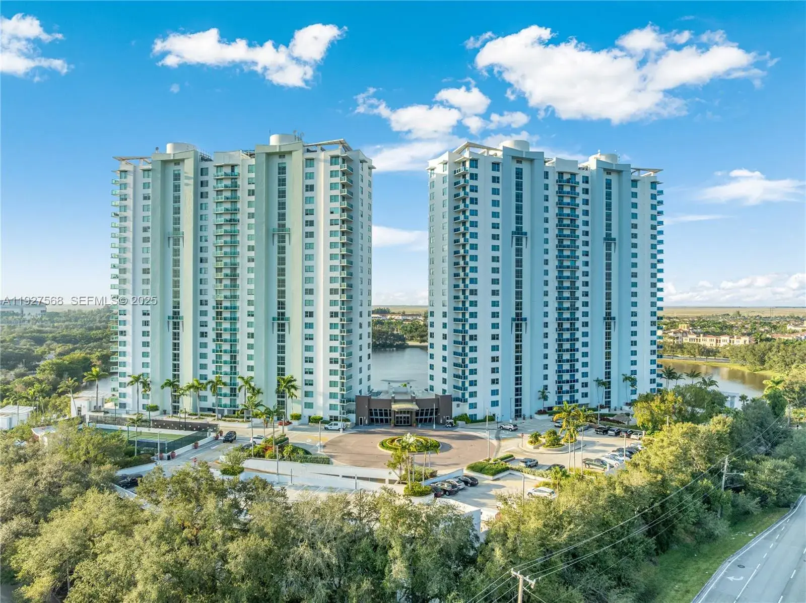 2 bedroom 2 bath Residential for sale at 2641 N Flamingo Rd # 1703N, Sunrise FL 33323