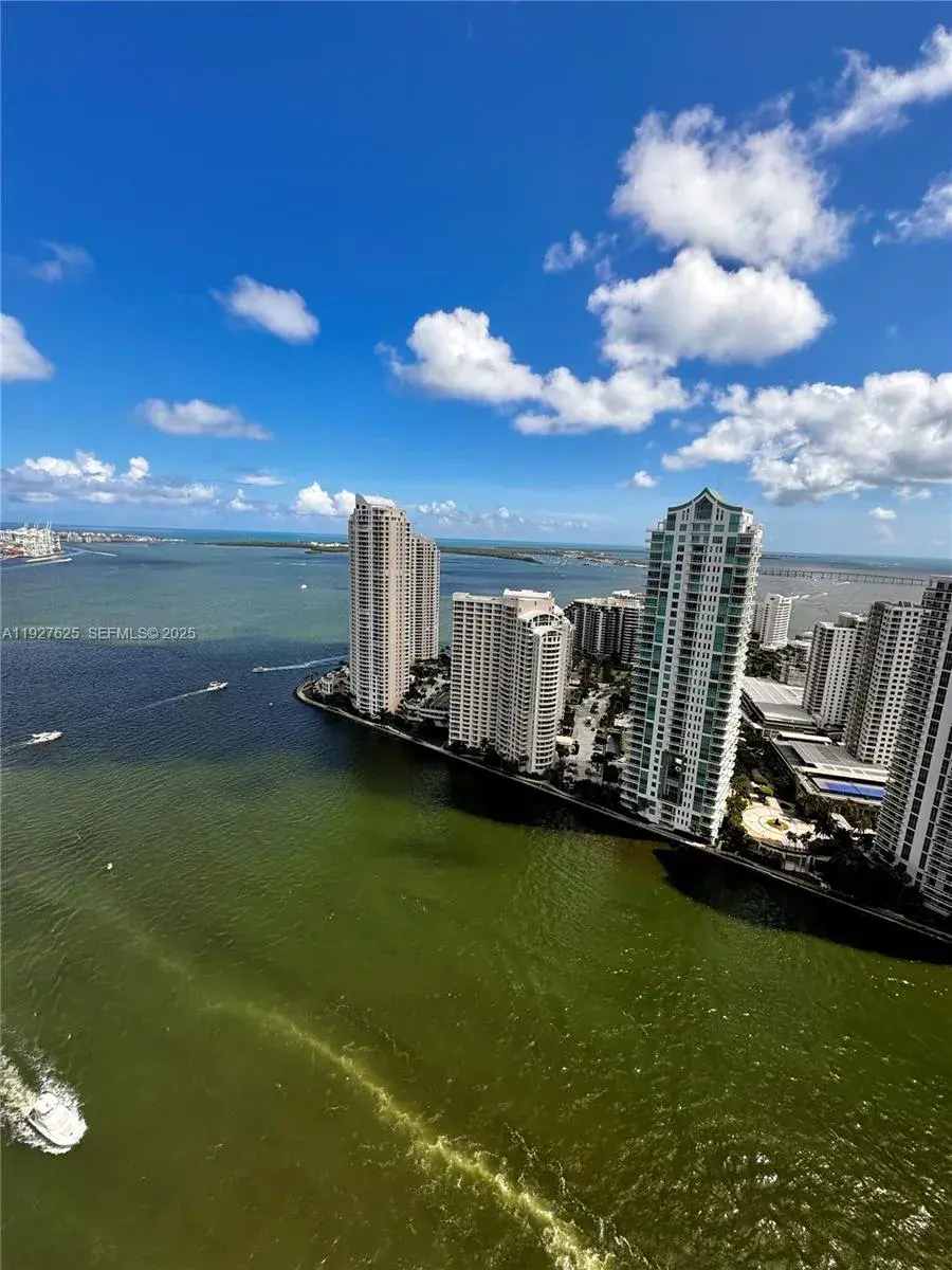 1 bedroom 1 bath Residential for sale at 325 S Biscayne Blvd # 17, Miami FL 33131