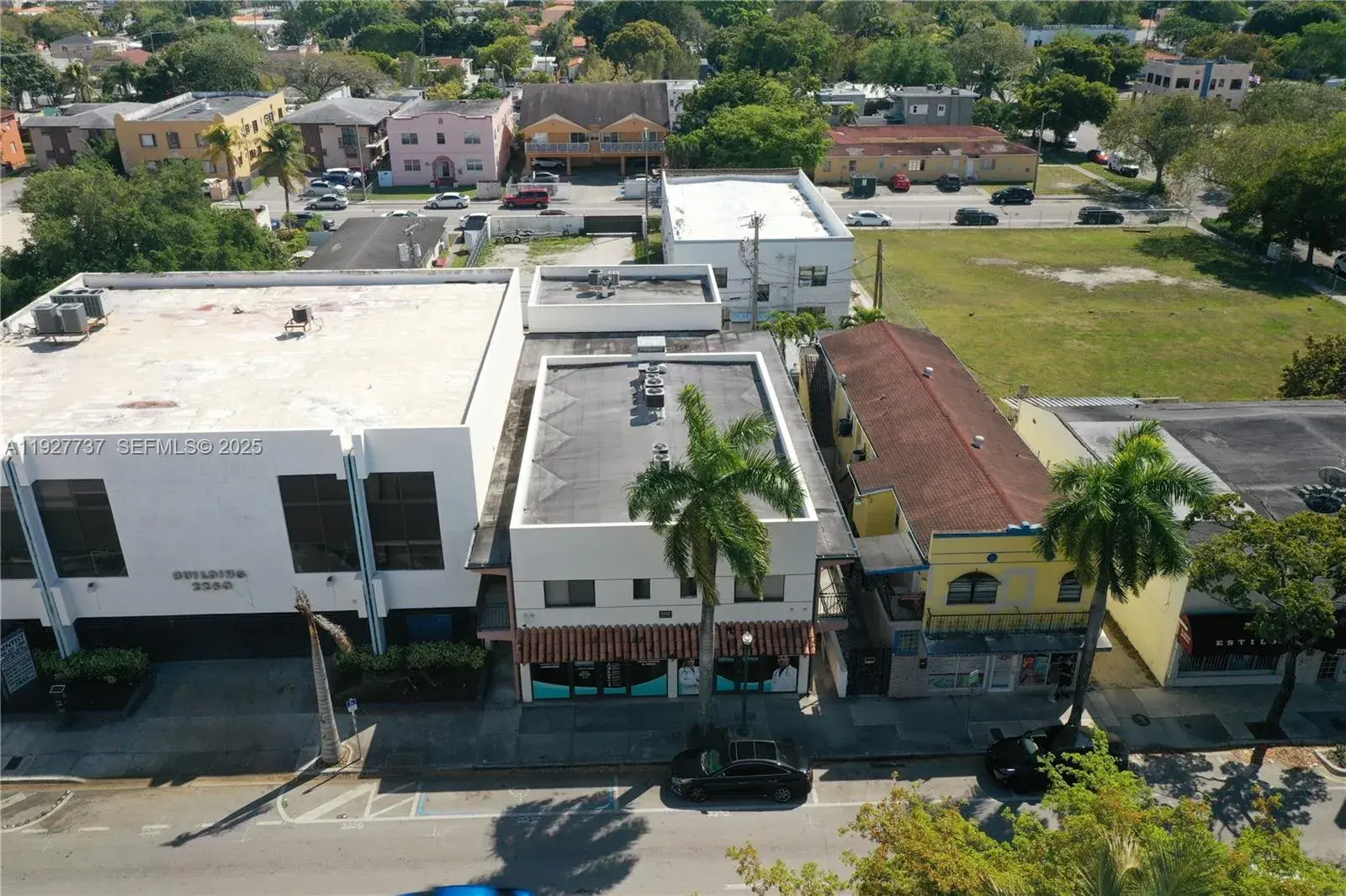 2268 SW 8th St, Miami FL 33135