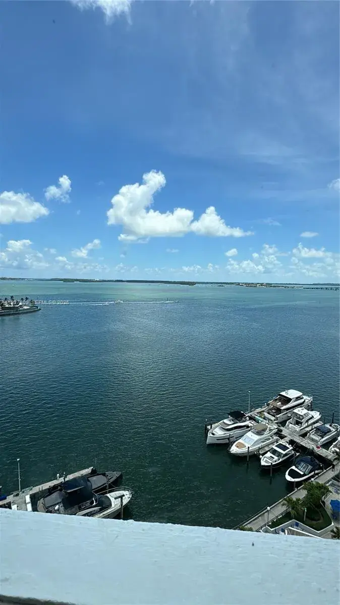 905 Brickell Bay Dr # B, Miami FL 33131