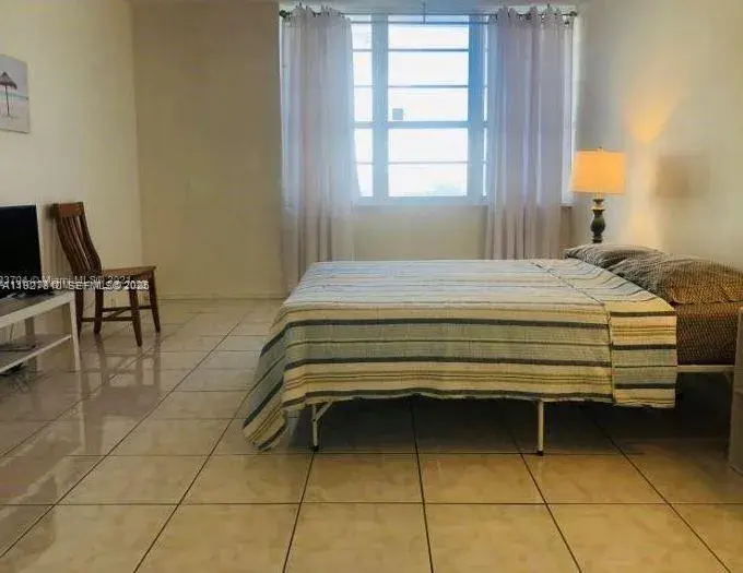100 Lincoln Rd # 541, Miami Beach FL 33139