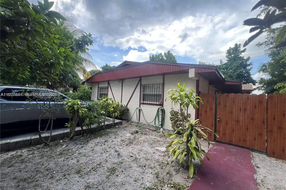 1581 NE 117 ST, Miami FL 33161