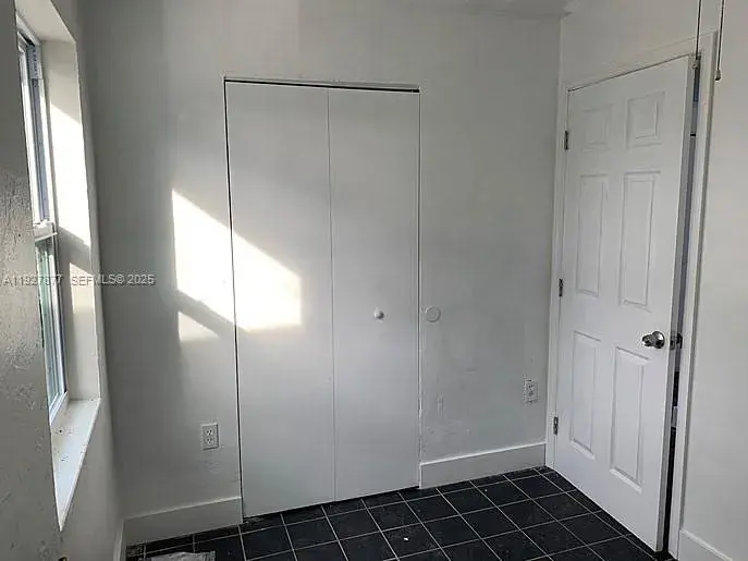 10 NW 28th Way, Fort Lauderdale FL 33311
