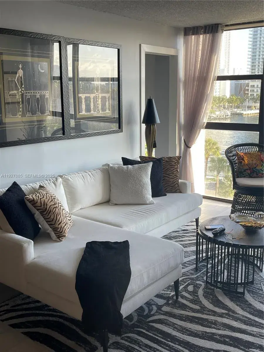 200 Leslie Dr # 622, Hallandale Beach FL 33009