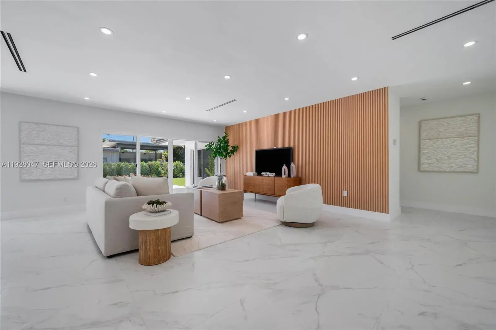 18891 NE 20th Ave, North Miami Beach FL 33179