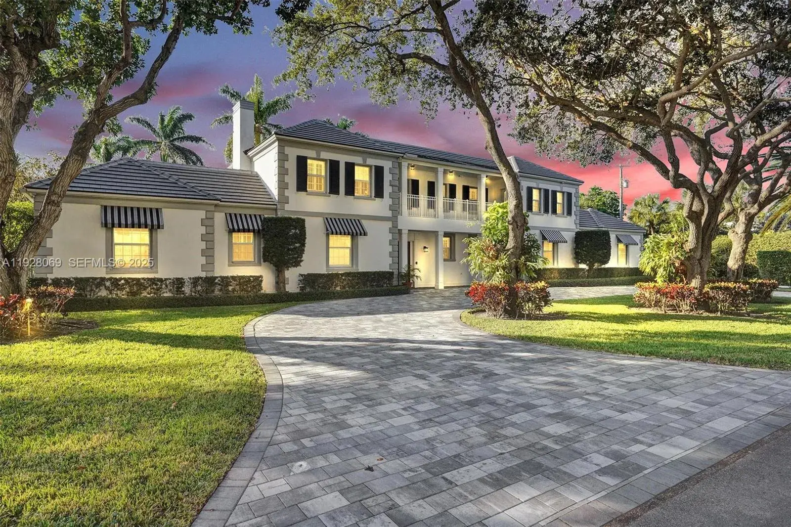 7 bedroom 8 bath Residential for sale at 1281 Banyan Rd, Boca Raton FL 33432