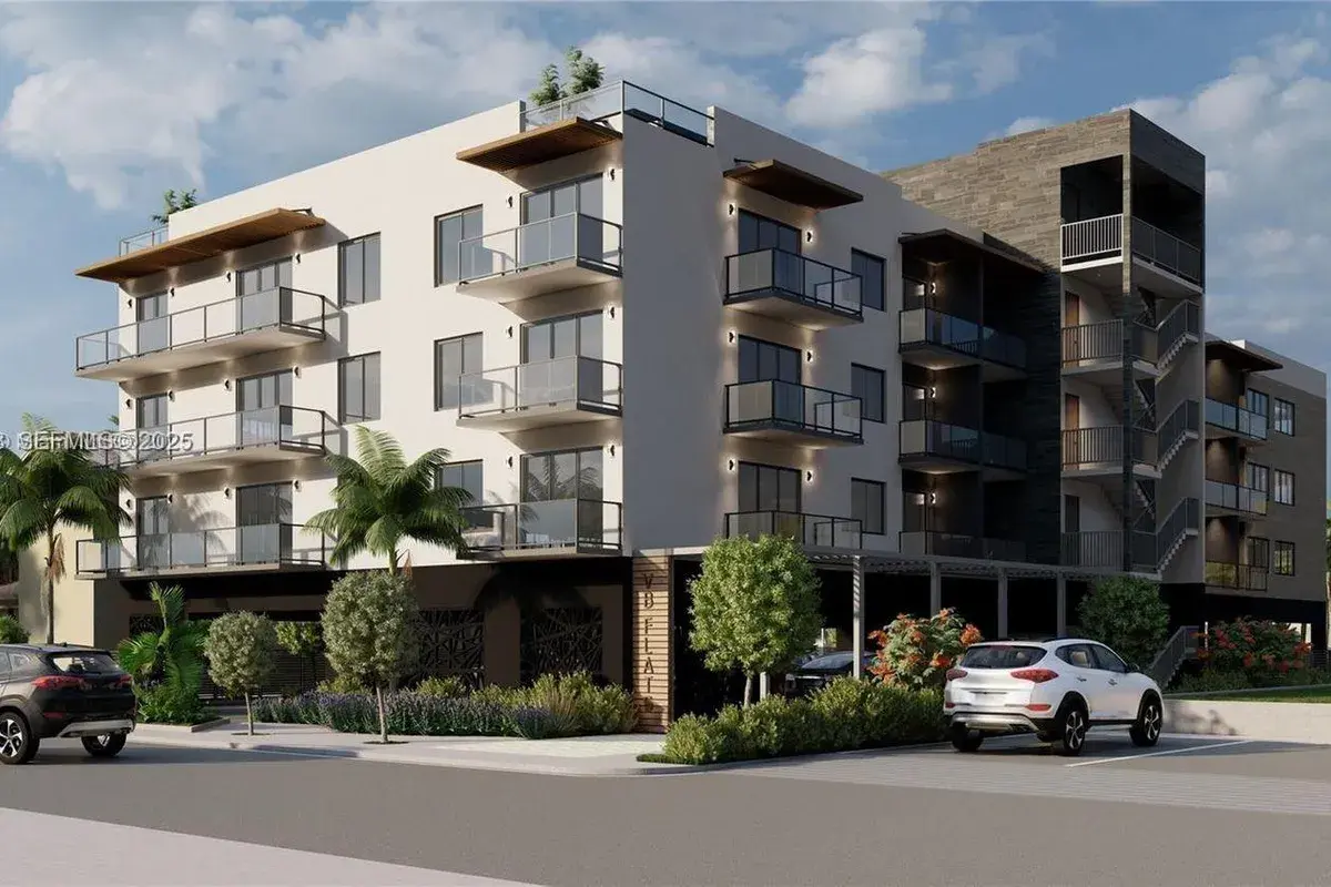 2202 Van Buren St, Hollywood FL 33020
