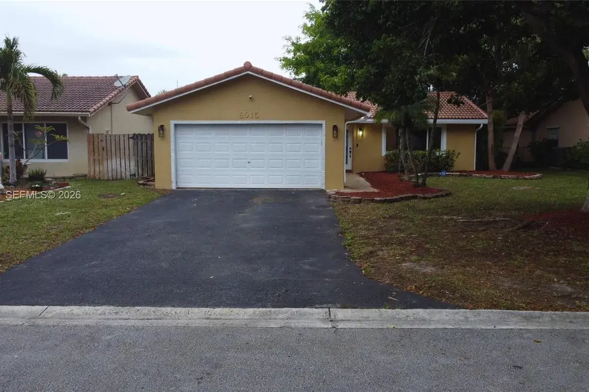 8915 NW 26th Ct, Coral Springs FL 33065