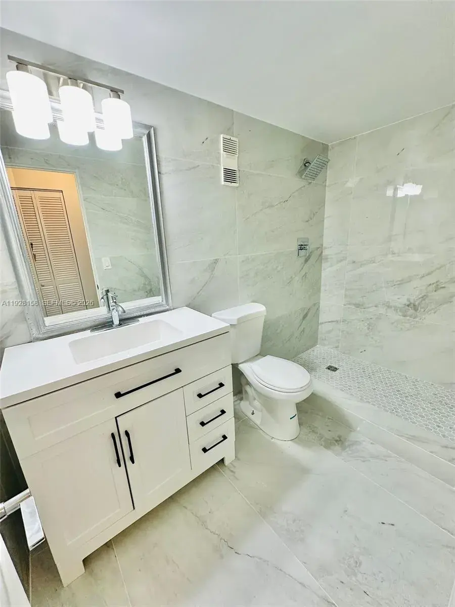 9273 Collins Ave # 207, Surfside FL 33154