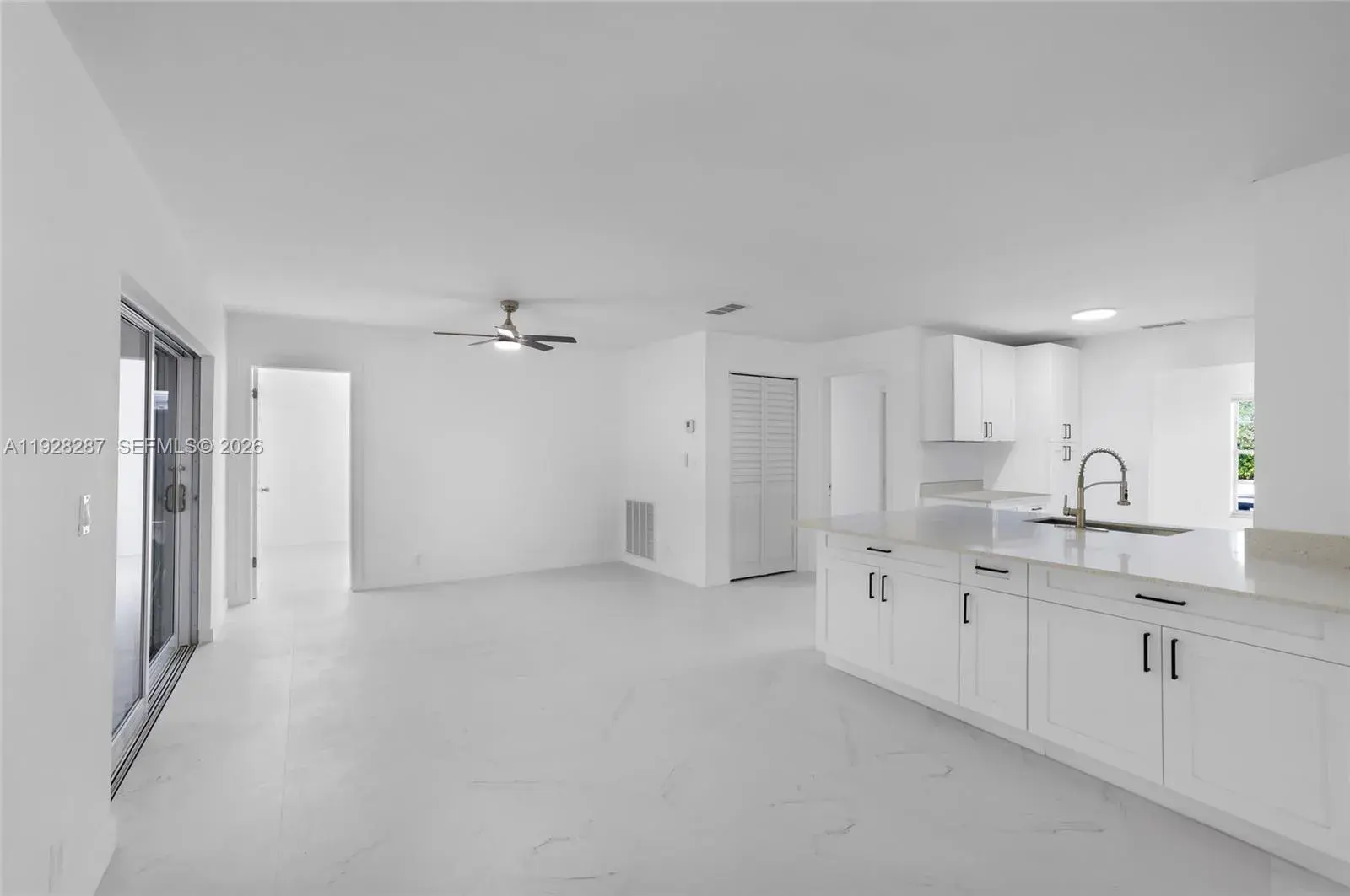 11390 NW 37th St, Coral Springs FL 33065