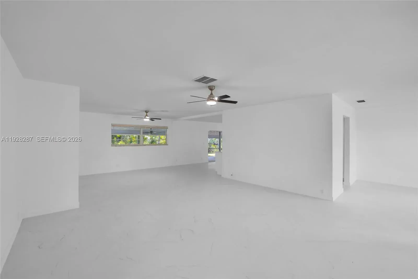 11390 NW 37th St, Coral Springs FL 33065