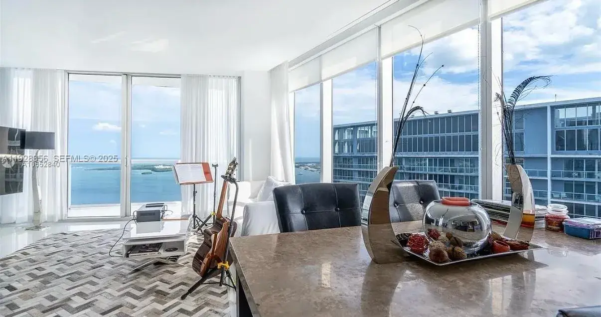 475 Brickell Ave # 5707, Miami FL 33131