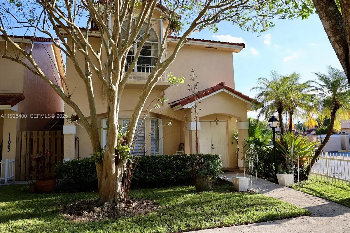 11049 SW 152nd Ct, Miami FL 33196