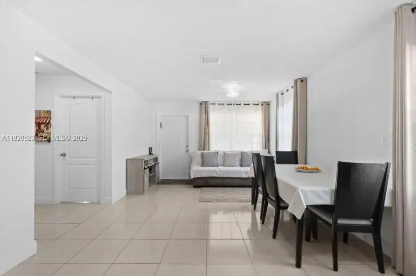 701 NE 6th St, Hallandale Beach FL 33009
