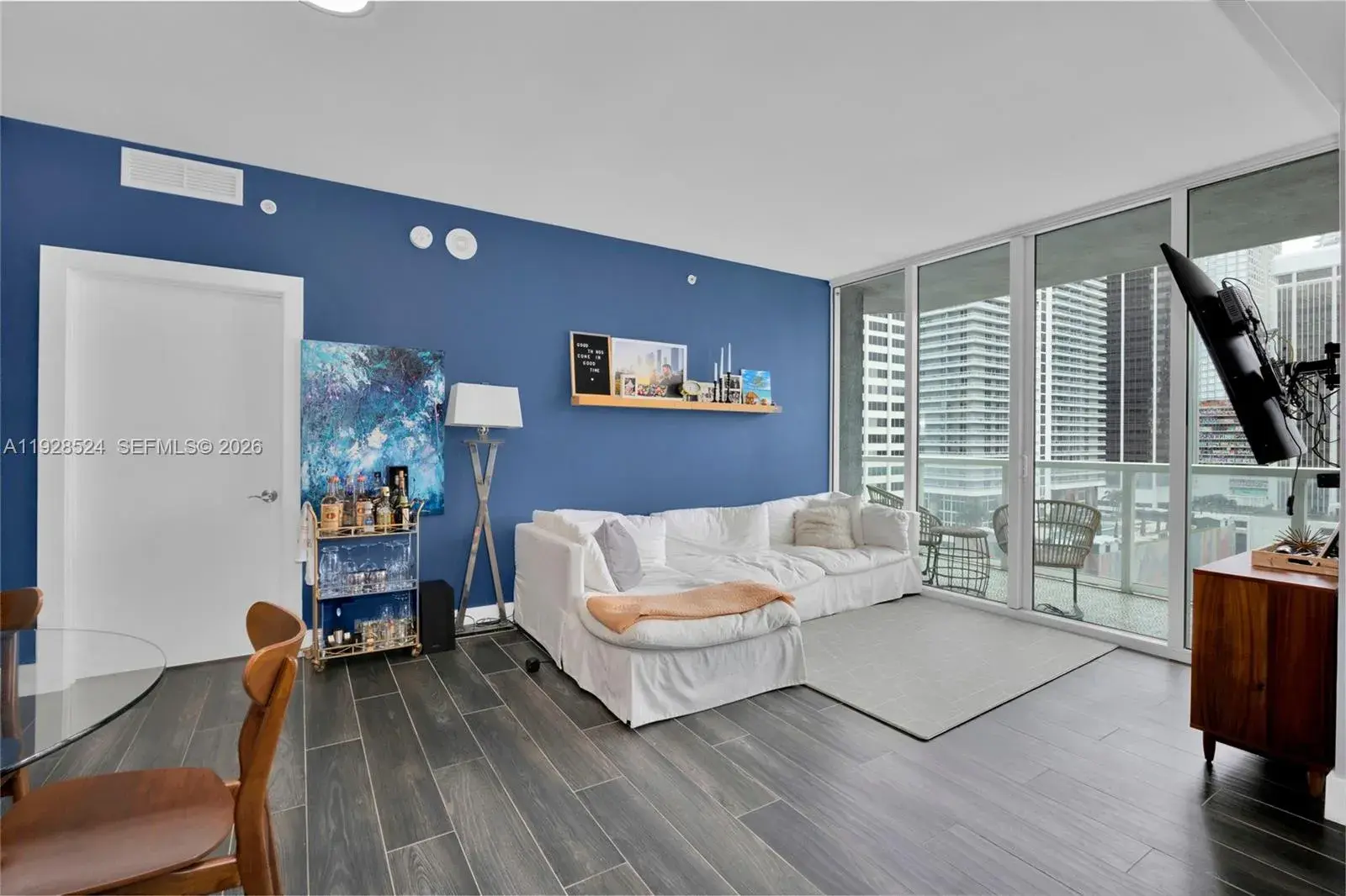 253 NE 2nd St # 1710, Miami FL 33132