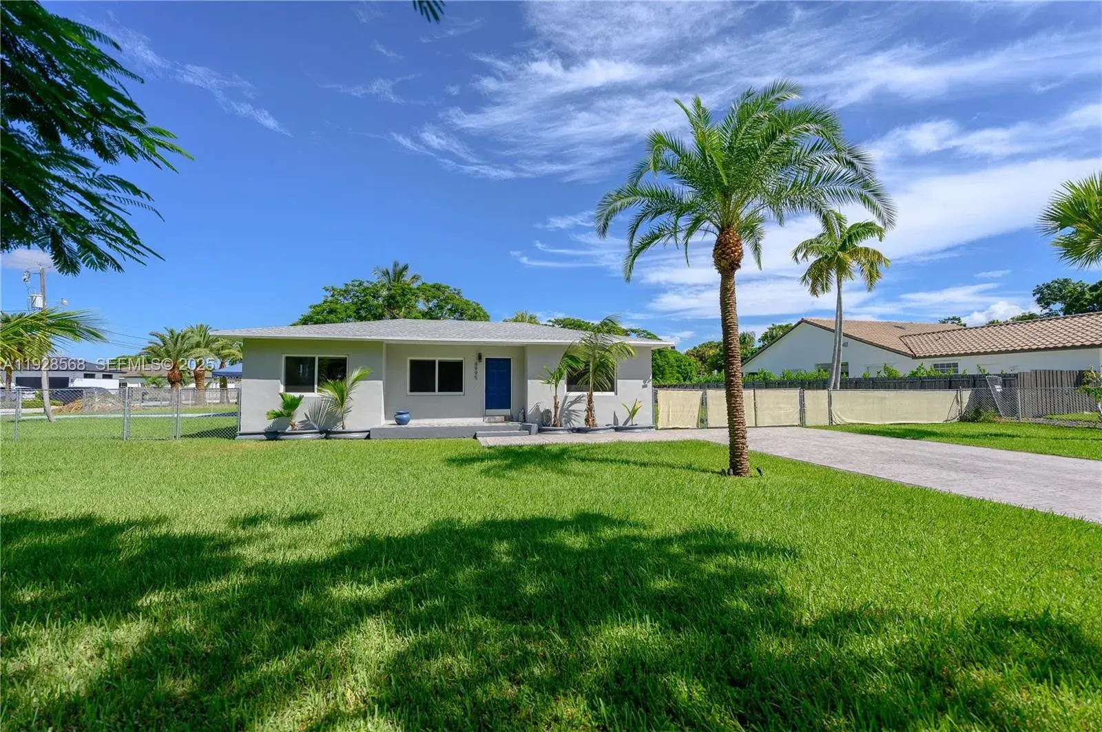 3 bedroom 2 bath Residential for sale at 8995 SW 158th St, Palmetto Bay FL 33157