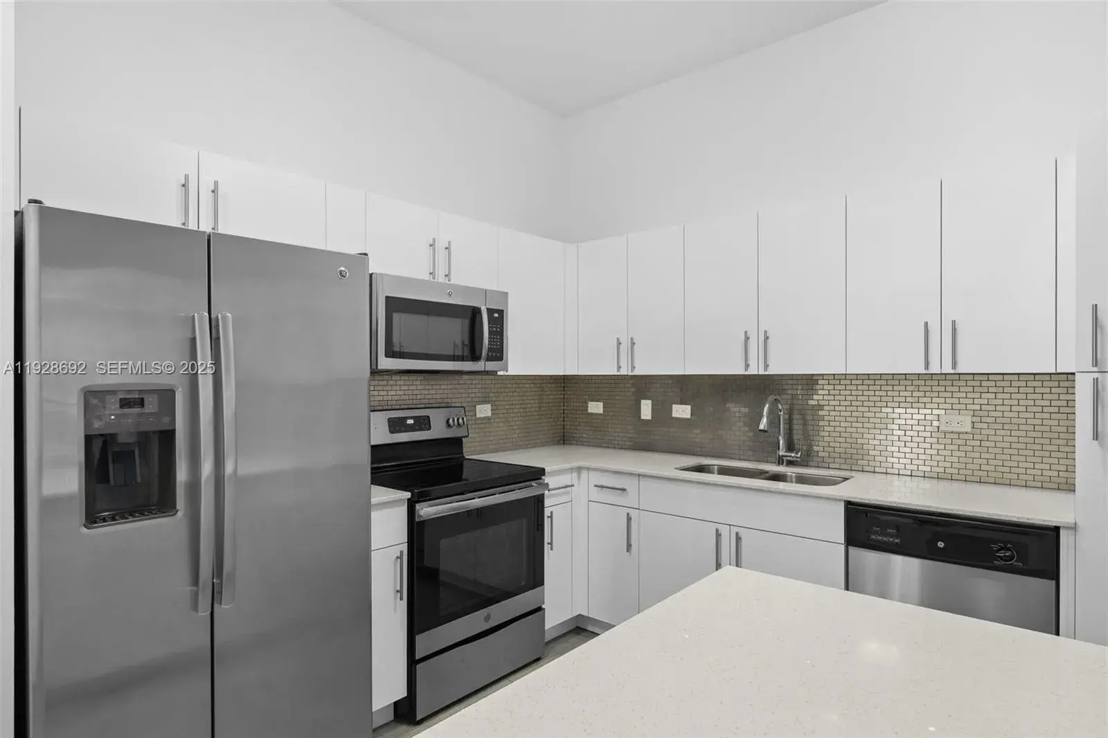 1 bedroom 1 bath Residential Lease for rent at 1776 Polk St # 1103, Hollywood FL 33020