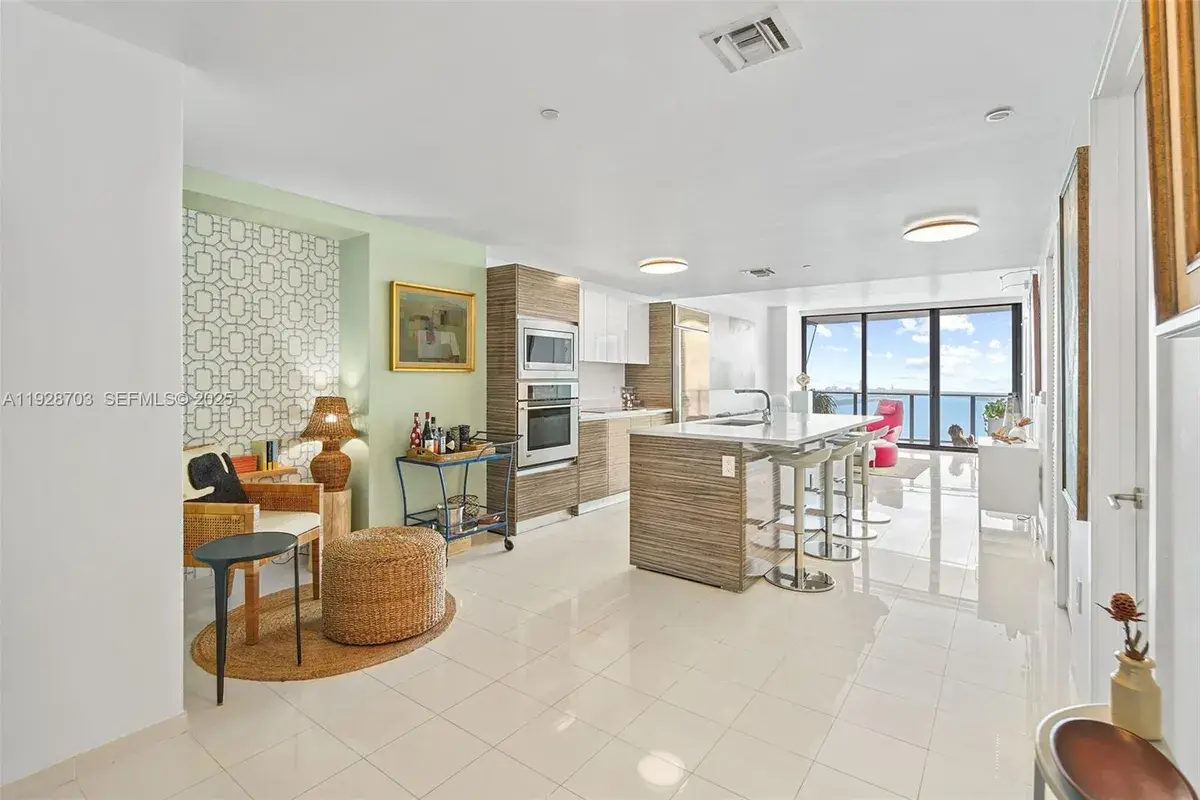 460 NE 28th St # 3904, Miami FL 33137