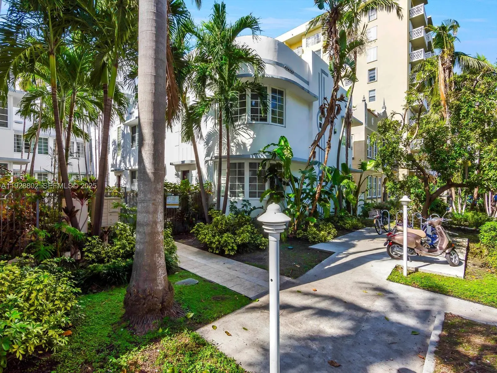 1 bedroom 1 bath Residential for sale at 1000 Meridian Ave # 15, Miami Beach FL 33139