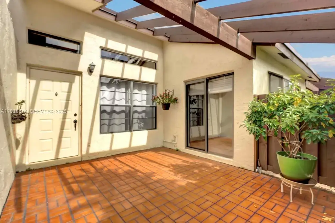 1 bedroom 1 bath Residential for sale at 5170 Nesting Way # B, Delray Beach FL 33484